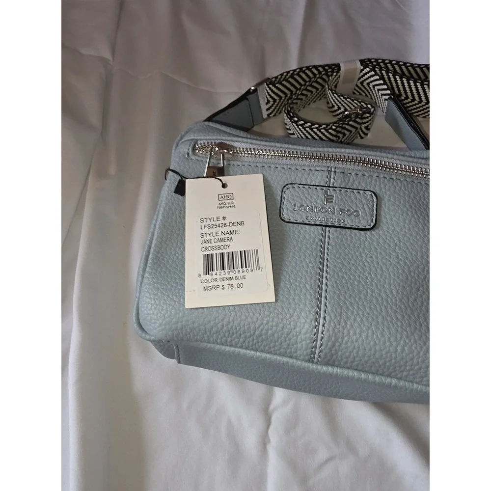 London Fog Camera Size Bag.‎ NWT Blue.
